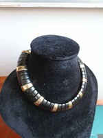 Impozáns fekete - arany nyakék - nyaklánc