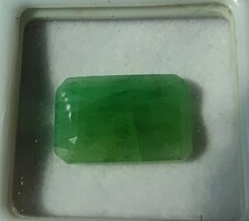 Smaragd certifikáttal, 6,47 ct, 15x10 mm (3507)