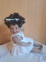 24 cm ülő  Neger  porcelànbaba