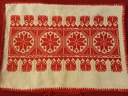Régi, házi szövésű, szegfű mintás díszpárnahuzat, 58x40