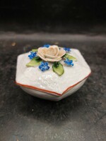 Alt wien porcelán bonbonier, antik, 8 x 5 cm-es nagyságú. 3288b