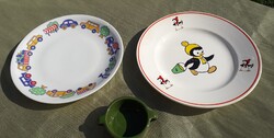 Alföldi autós és Gránit pingvines porcelán mesetányér + 1 Zsolnay tálka