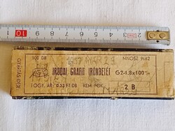 Irodai grafit betét IGY 1957 doboz tartalmával ironbetét G2-1.8x100mm 2B