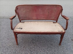 Antik Thonet kanapé, különleges forma kocka fa