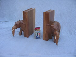 Régi fa faragás. Elefántos könyvtámasz