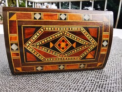 KELETI INTARZIÁS FA DOBOZ