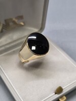14 K arany pecsét gyűrű fekete kővel 4,52 g