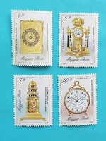 (B) 1990. Régi magyar órák sor** - (Kat.: 300.-)