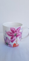 Virágmintás porcelán bögre