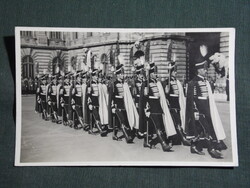 Képeslap,Budapest ,A királyi vár Szent Korona őrsége,díszegyenruha,viselet látkép,Sárai Bp. ,1930-