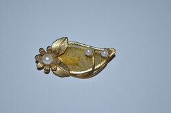 Brooch