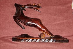 Art -Deco csodaszarvas . (Faragott fa )