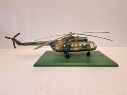 Gyűjtőknek!! Katonai helikopter modell, Mil Mi-8  tömör fém modell ritkaság