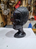 Afrikai fa faragott figura