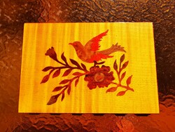 MADARAS INTARZIÁS FA DOBOZ