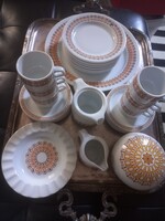 Kádári szocialista design: retro Alföldi porcelán terracotta kávés, mokkás készlet, 12 személyre