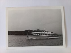 Régi fekete-fehér fotó, Balaton, MHRT Szárszó sétahajó 1967