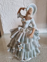 Tüll ruhás táncoló nő porcelán figura