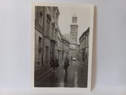 Régi fekete-fehér fotó Sopron, Templom utca -  1967