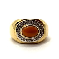 Arany gyűrű korallal és gyémántokkal