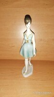 Hollóházi porcelán kék ruhás sétáló lány - 25 cm magas (po-1)