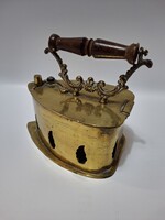Rézvasaló, 14,8 x 9 x 13 cm