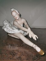 Wagner & Apel balerina porcelánfigura – 1690/II modell, kézzel festett, Németország