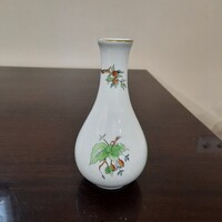 Herendi hecsedli, csipkebogyó mintás porcelán váza