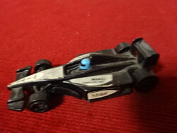 FORMA 1-es versenyautó, 2001-es MERCEDES-BENZ, hossza 7,5 cm. Jókai