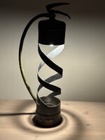 Poroltó tűzoltó készülék lámpa asztali lámpa