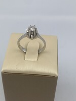 Women's white gold ring with a brilliant stone!