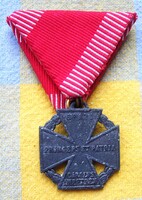 Háborús kitüntetés Csapatkereszt Károly hadiszalaggal T1