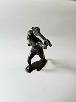 Szovjet müanyag gyüjteményi vadember figura