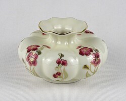 1U355 Vajszínű, aranyozott Zsolnay porcelán gerezdes váza