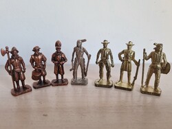 Ólomkatona, cowboy, seriff,  páncélos lovag, indián figura gyűjtemény 7 db