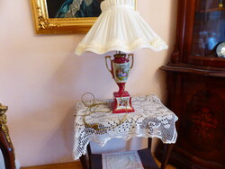 Dekoratív porcelán lámpa