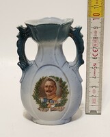 II. Vilmos porcelán váza