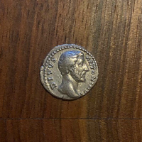 Antonius Pius ezüst denár, AD 162, Roma -3,03gr, 17-18mm átmérő. Ritka!﻿