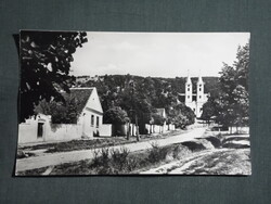 Képeslap,Máriagyűd,Barokk kegytemplom,utca látkép,részlet,1957-