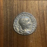 III. Gordianus ezüst denár -3,1gr, 18-20mm átmérő. Roma