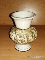 Capodimonte domborműves porcelán váza puttós angyalkás 10,5 cm (F-1)