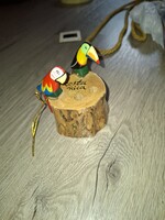 Costarica, Madaras tolltartó, festett fa