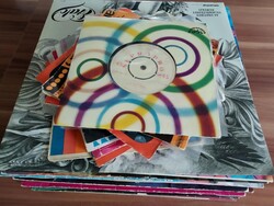 Vegyes hanglemez egyben,40 nagy, 1dupla, 13 kislemez,összesen duplalemezzel együtt 55 db