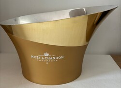 A MOËT & CHANDON XL méretű ón pezsgőhűtő jégkádja