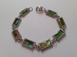 Abalone kagylóval díszített karkötő