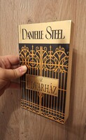 Danielle Steel : Az udvarház