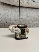 Indiai Porcelán Elefánt Pici Füstölő Tartó A144