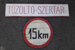 Régi fa tábla / Tűzoltó...Kresz