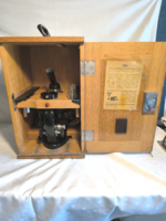 Carl Zeiss Jena laboratóriumi mikroszkóp ( M zárolt )