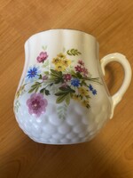 Antik Zsolnay hasas bögre mezei virágokkal díszítve